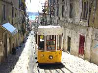Старые улочки и знаменитый лиссабонский трамвай